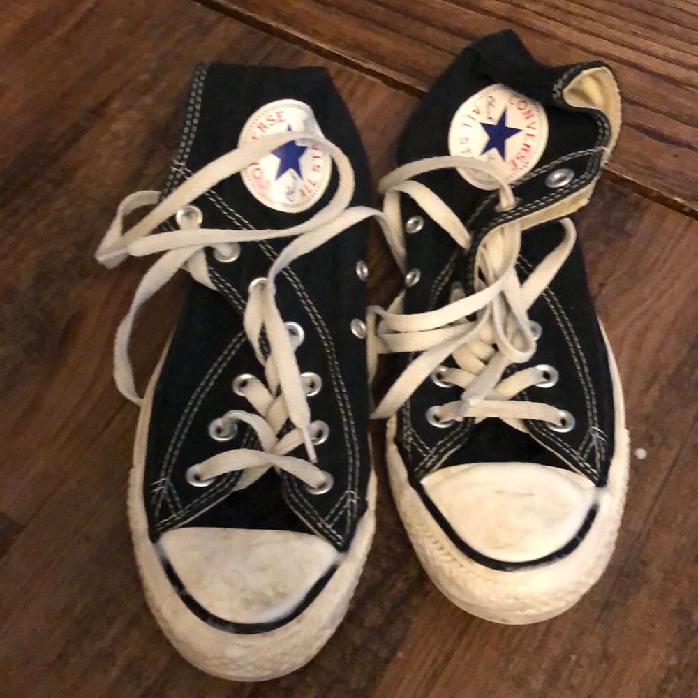 Black high top converse